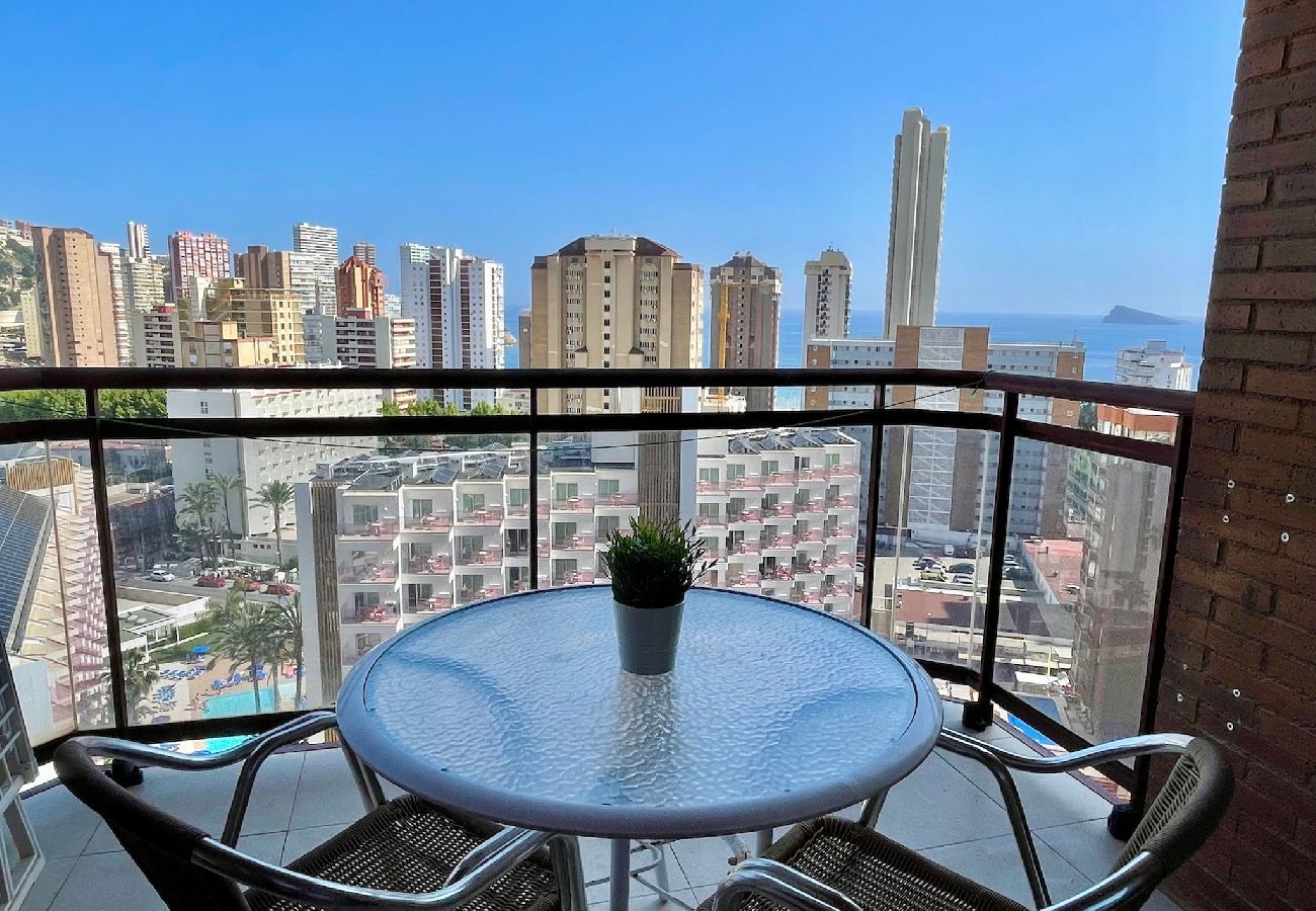 Apartamento en Benidorm - Apartamento con piscina y vistas en Torremar