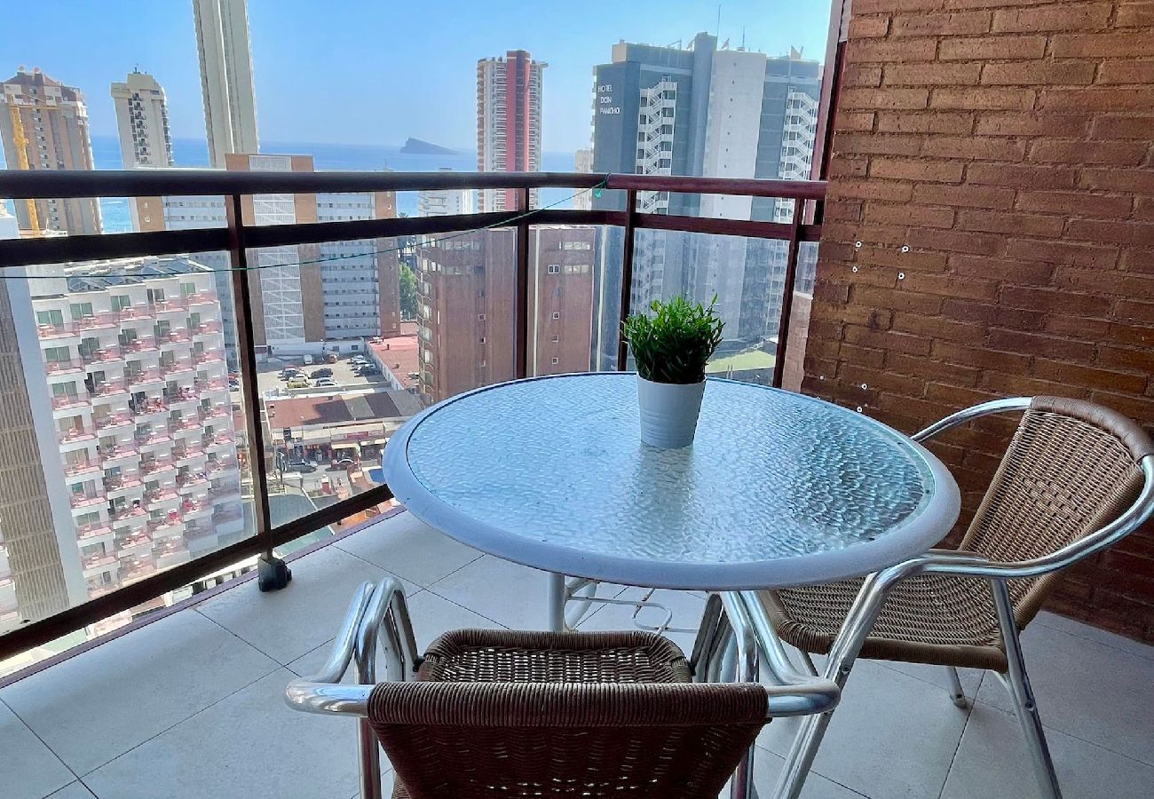 Apartamento en Benidorm - Apartamento con piscina y vistas en Torremar