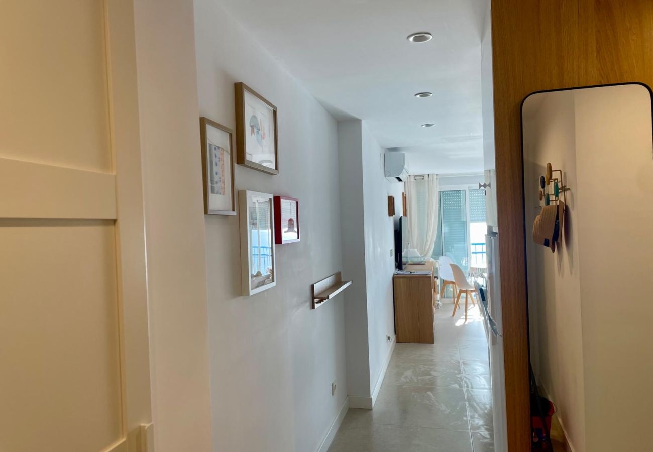 Estudio en Benidorm - Estudio en primera línea en Playa Levante
