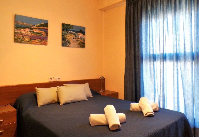 Apartamento en Benidorm - Apartamento de dos dormitorios con piscina  Apartamento en Benidorm - Apartamento de dos dormitorios con piscina