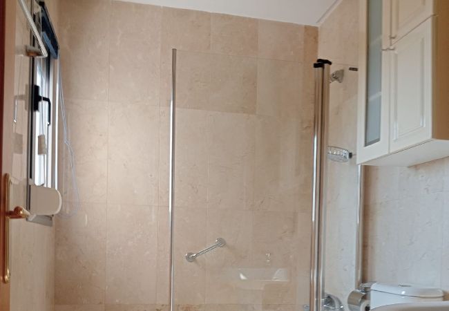 Apartamento en Benidorm - Apartamento de dos dormitorios con piscina  Apartamento en Benidorm - Apartamento de dos dormitorios con piscina