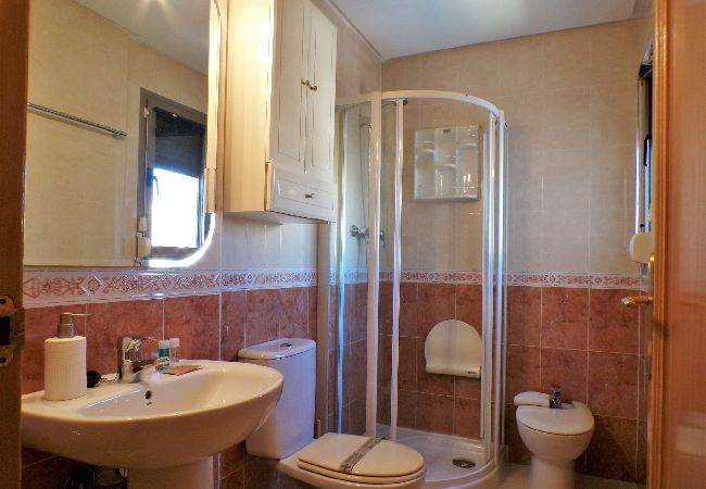 Apartamento en Benidorm - Apartamento de dos dormitorios con piscina  Apartamento en Benidorm - Apartamento de dos dormitorios con piscina