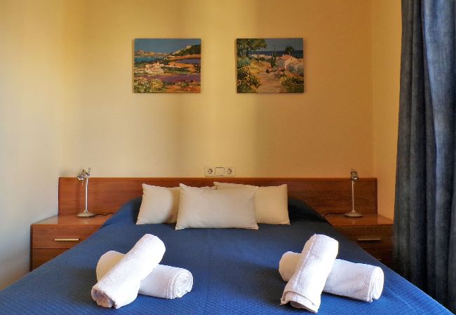 Apartamento en Benidorm - Apartamento de dos dormitorios con piscina  Apartamento en Benidorm - Apartamento de dos dormitorios con piscina