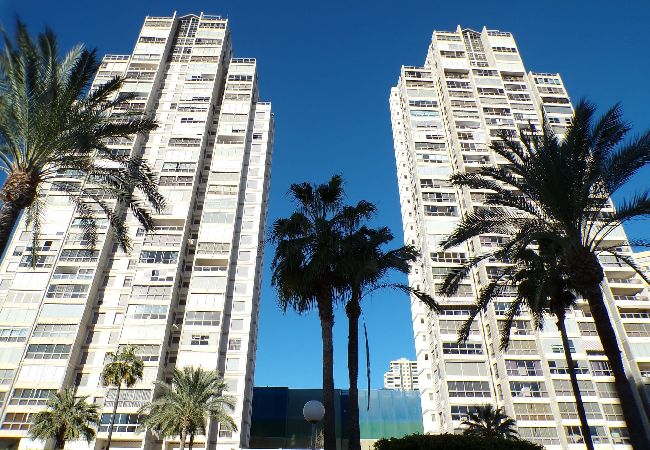 Apartamento en Benidorm - Apartamento de dos dormitorios con piscina  Apartamento en Benidorm - Apartamento de dos dormitorios con piscina