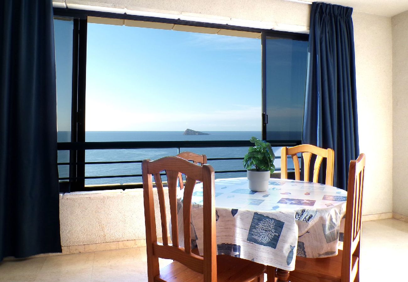 Apartamento en Benidorm - Apartamento en Torre Levante en primera línea 