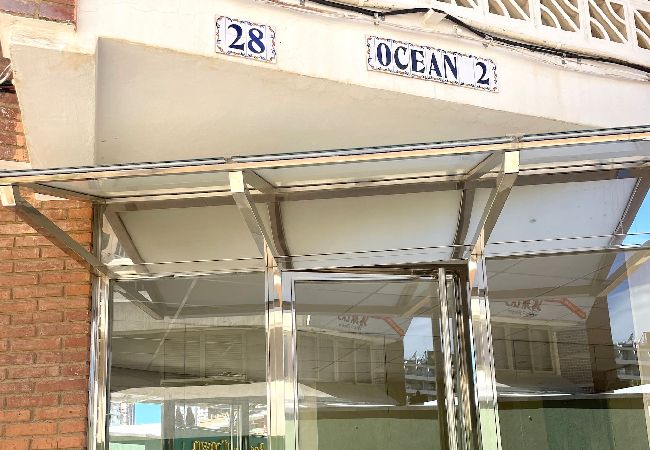 Apartamento en Benidorm - Apartamento de dos dormitorios, piscina y parking Apartamento en Benidorm - Apartamento de dos dormitorios, piscina y parking