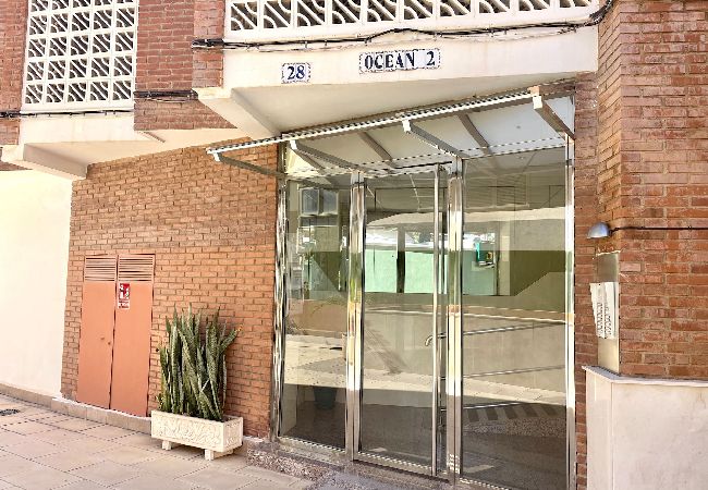 Apartamento en Benidorm - Apartamento de dos dormitorios, piscina y parking Apartamento en Benidorm - Apartamento de dos dormitorios, piscina y parking