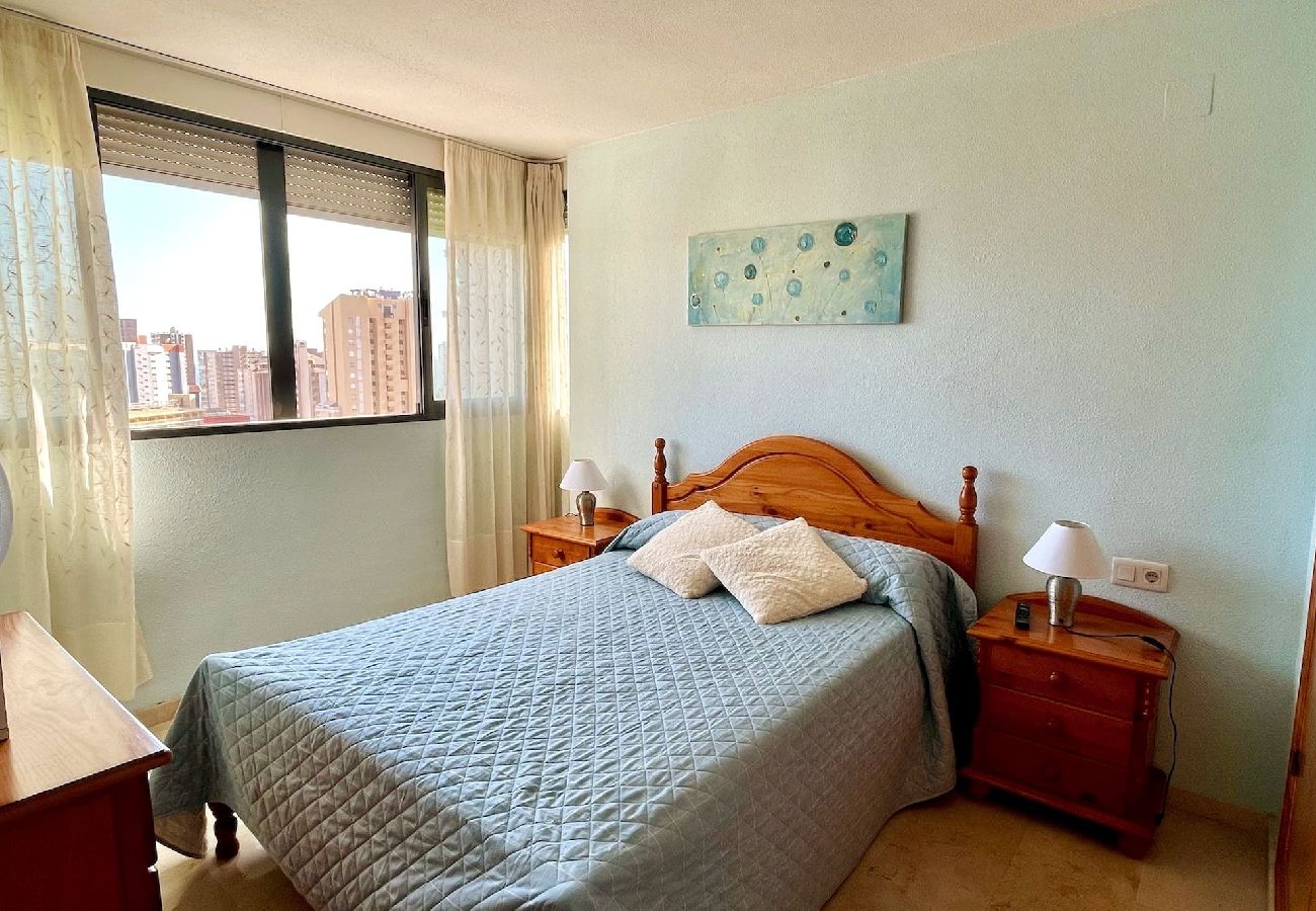 Apartamento en Benidorm - Apartamento de dos dormitorios y vistas al mar