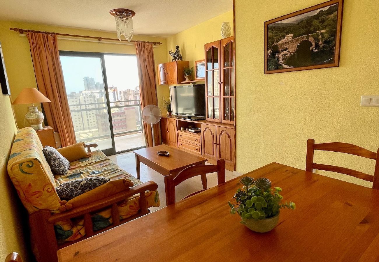 Apartamento en Benidorm - Apartamento de dos dormitorios y vistas al mar