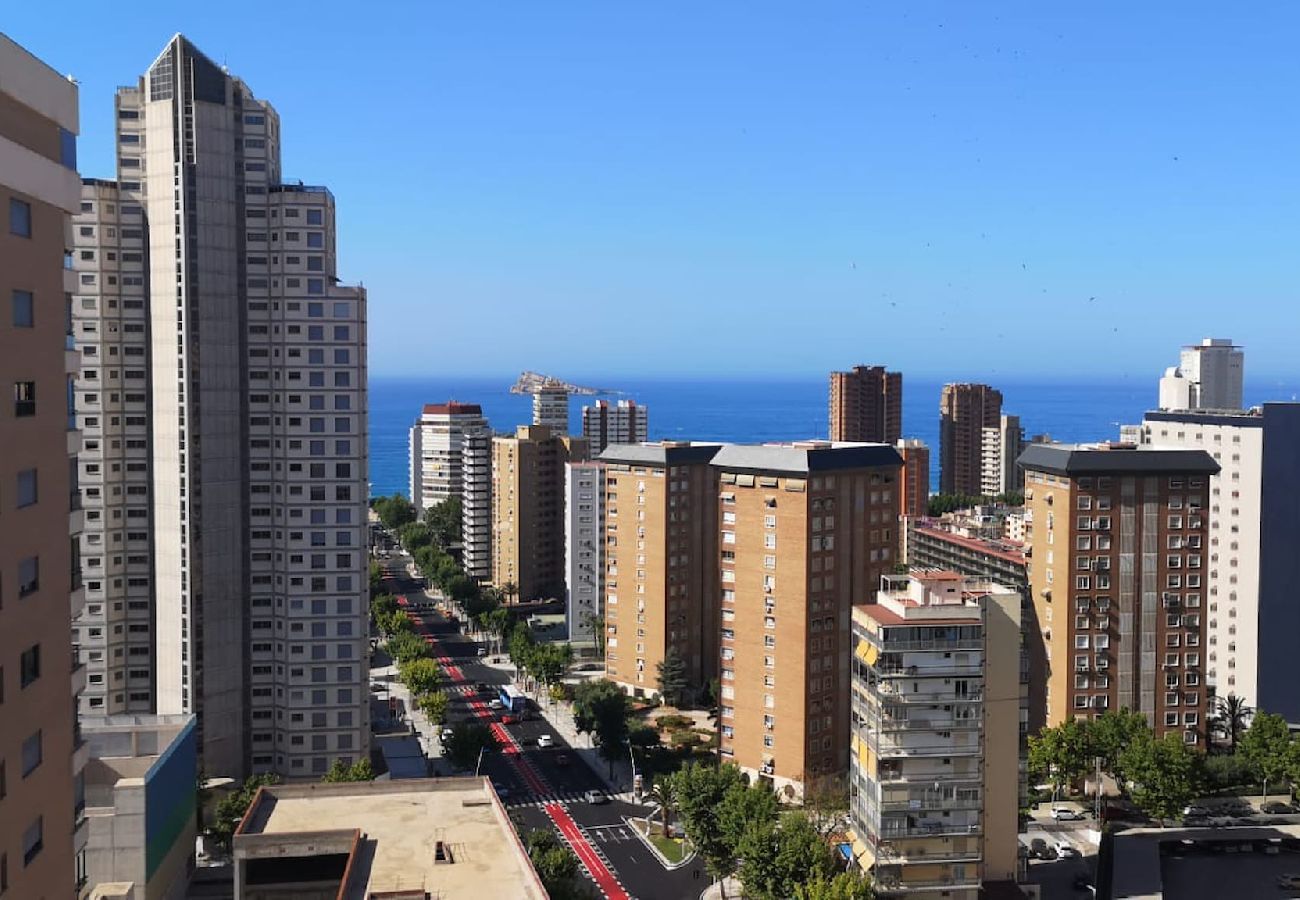 Apartamento en Benidorm - Apartamento La Pinta con terraza y vistas al mar 