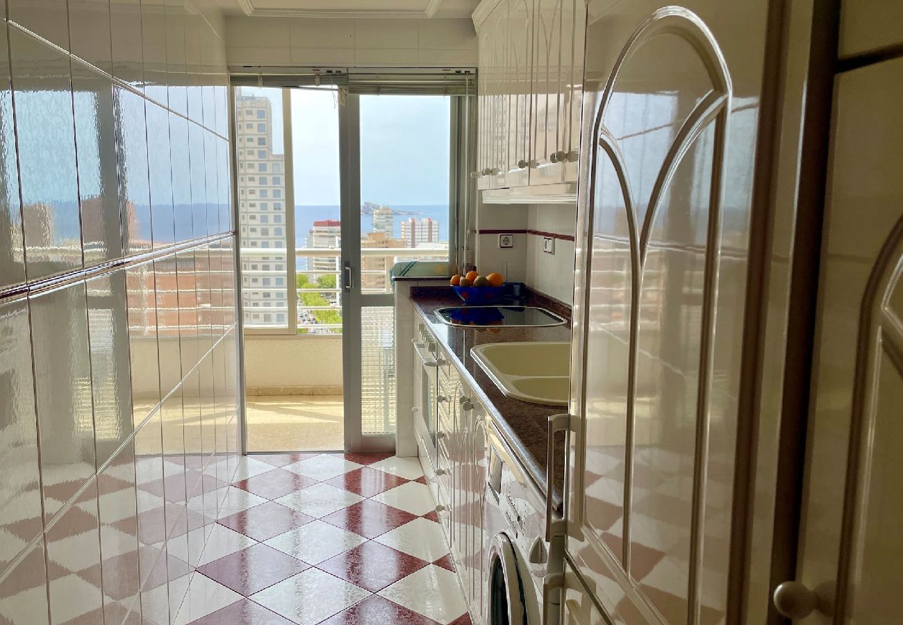 Apartamento en Benidorm - Apartamento La Pinta con terraza y vistas al mar 