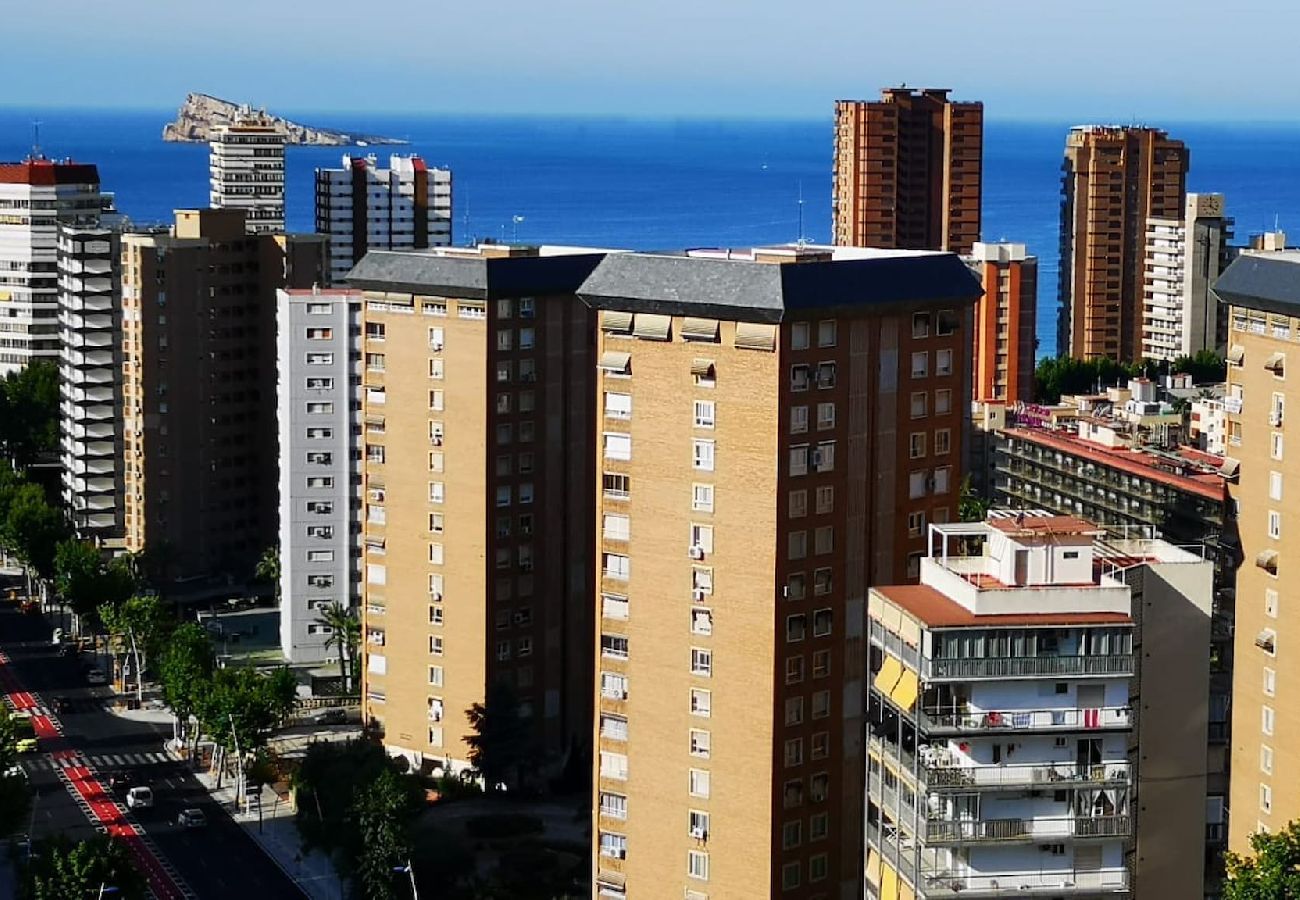 Apartamento en Benidorm - Apartamento La Pinta con terraza y vistas al mar 