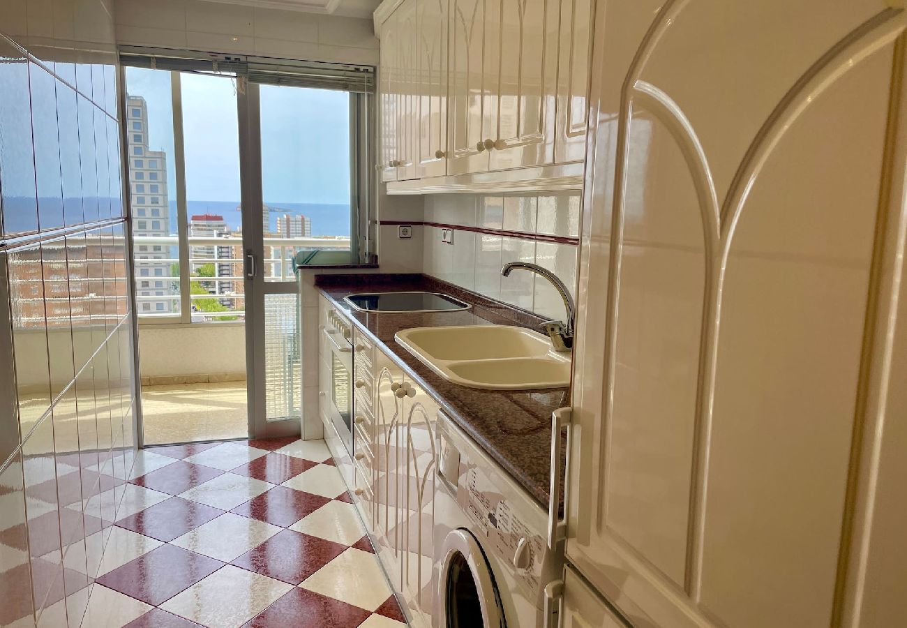 Apartamento en Benidorm - Apartamento La Pinta con terraza y vistas al mar 