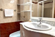 Apartamento en Benidorm - Apartamento con terraza y vistas al mar en La Pinta · Playa de Levante