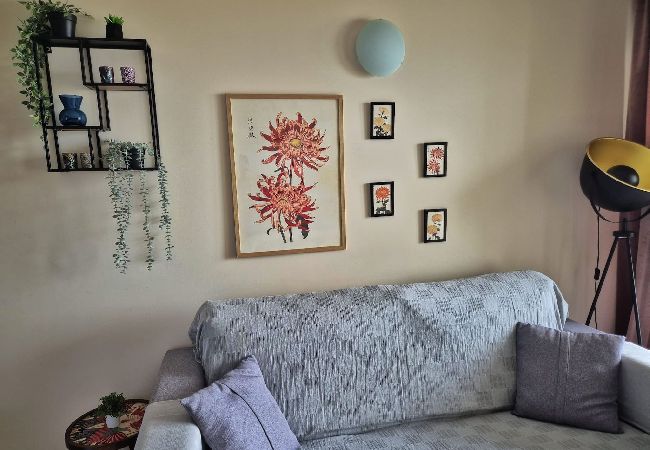 Apartamento en Benidorm - Lujoso apartamento con piscina, gimnasio y parking  Apartamento en Benidorm - Lujoso apartamento con piscina, gimnasio y parking