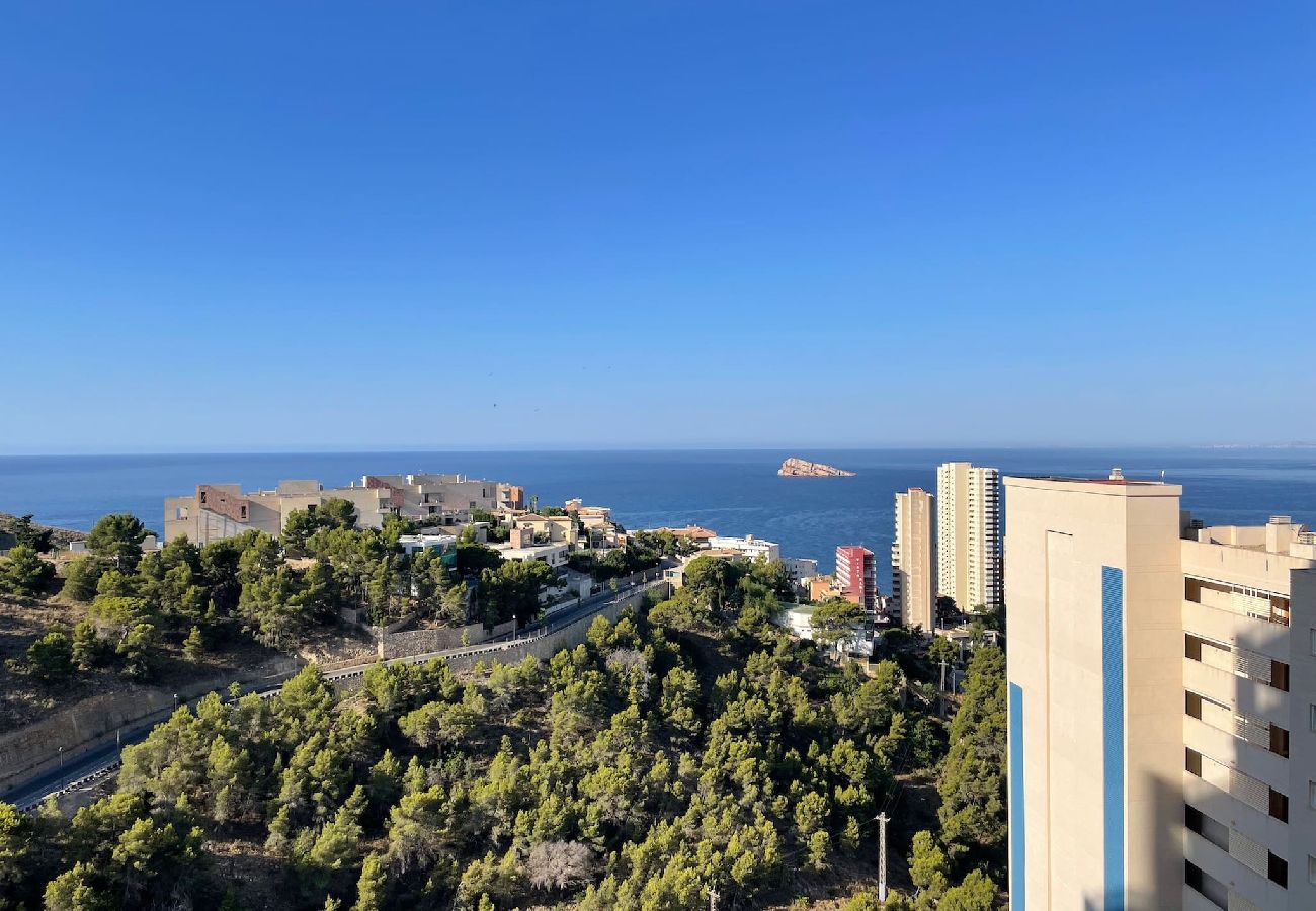 Apartamento en Benidorm - Lujoso apartamento con piscina, gimnasio y parking 