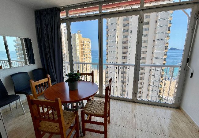 Apartamento en Benidorm - Amplio apartamento a 2 minutos de la playa Apartamento en Benidorm - Amplio apartamento a 2 minutos de la playa