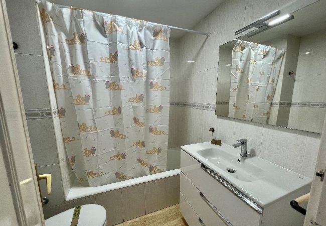 Apartamento en Benidorm - Amplio apartamento a 2 minutos de la playa Apartamento en Benidorm - Amplio apartamento a 2 minutos de la playa
