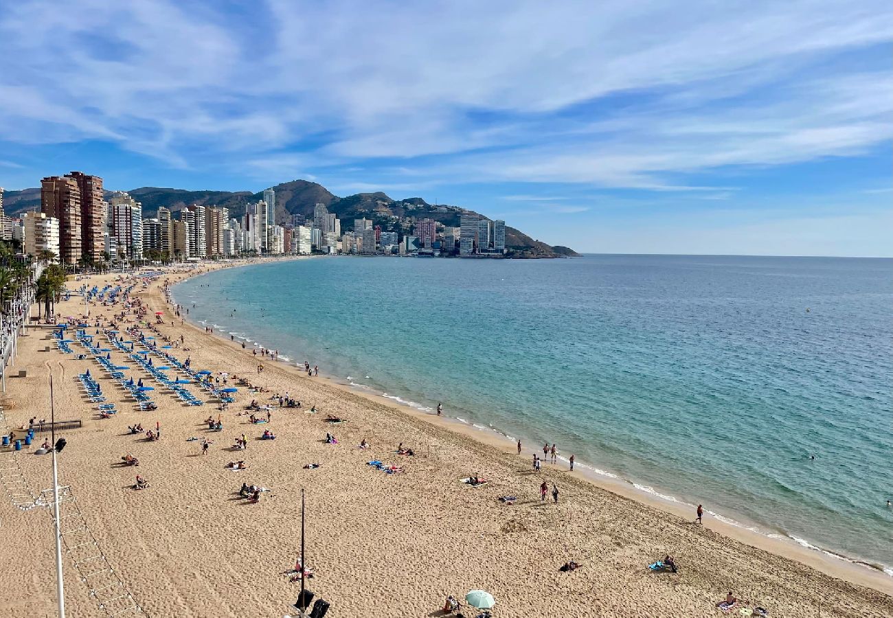 Apartamento en Benidorm - Apartamento La Niña 16 con piscina y vistas al mar 