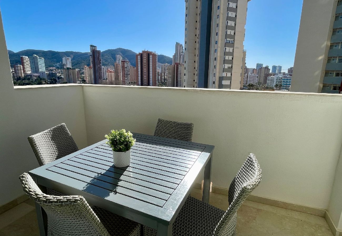 Apartamento en Benidorm - Encantador apartamento con parking y piscina