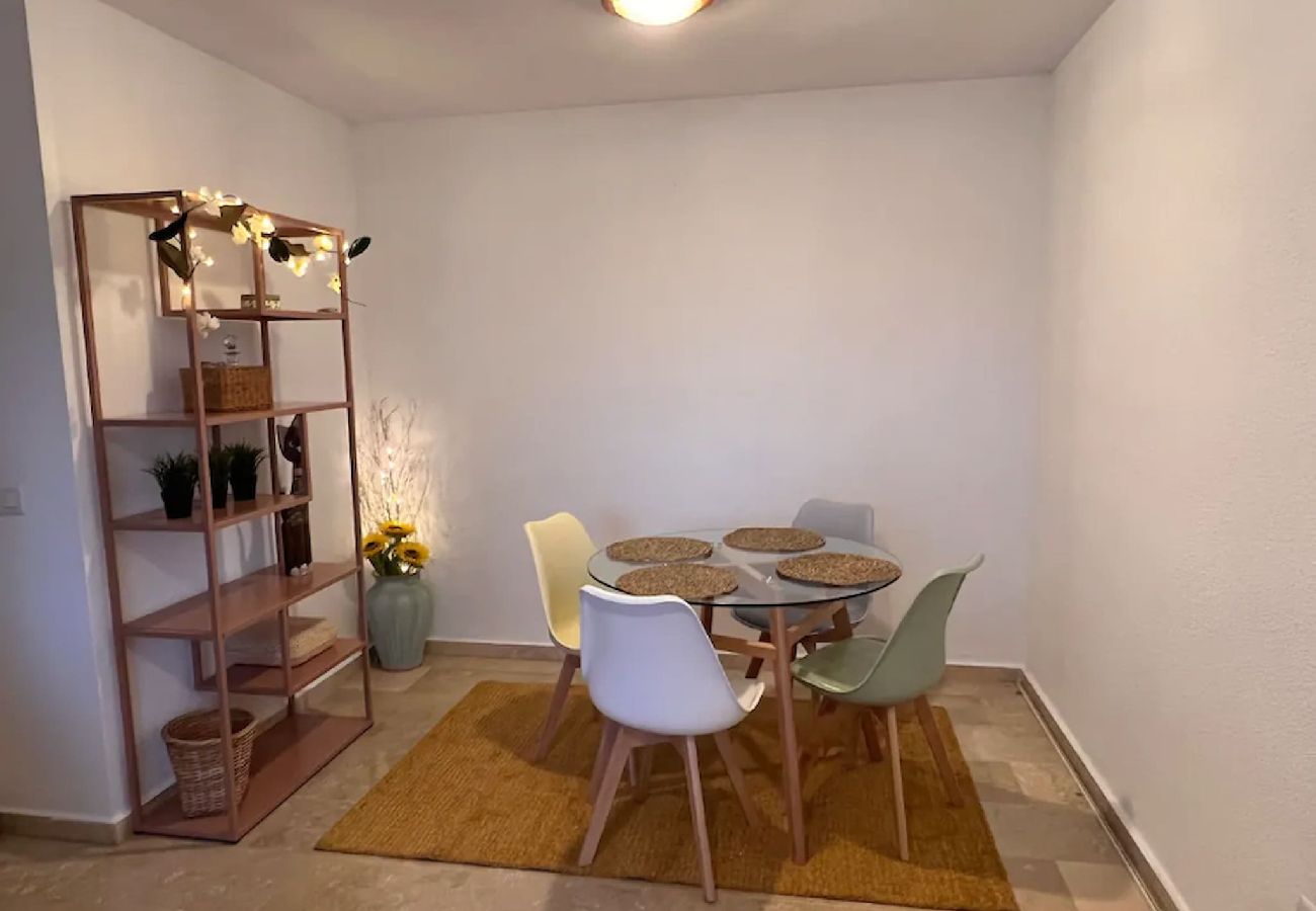 Apartamento en Benidorm - Encantador apartamento con parking y piscina