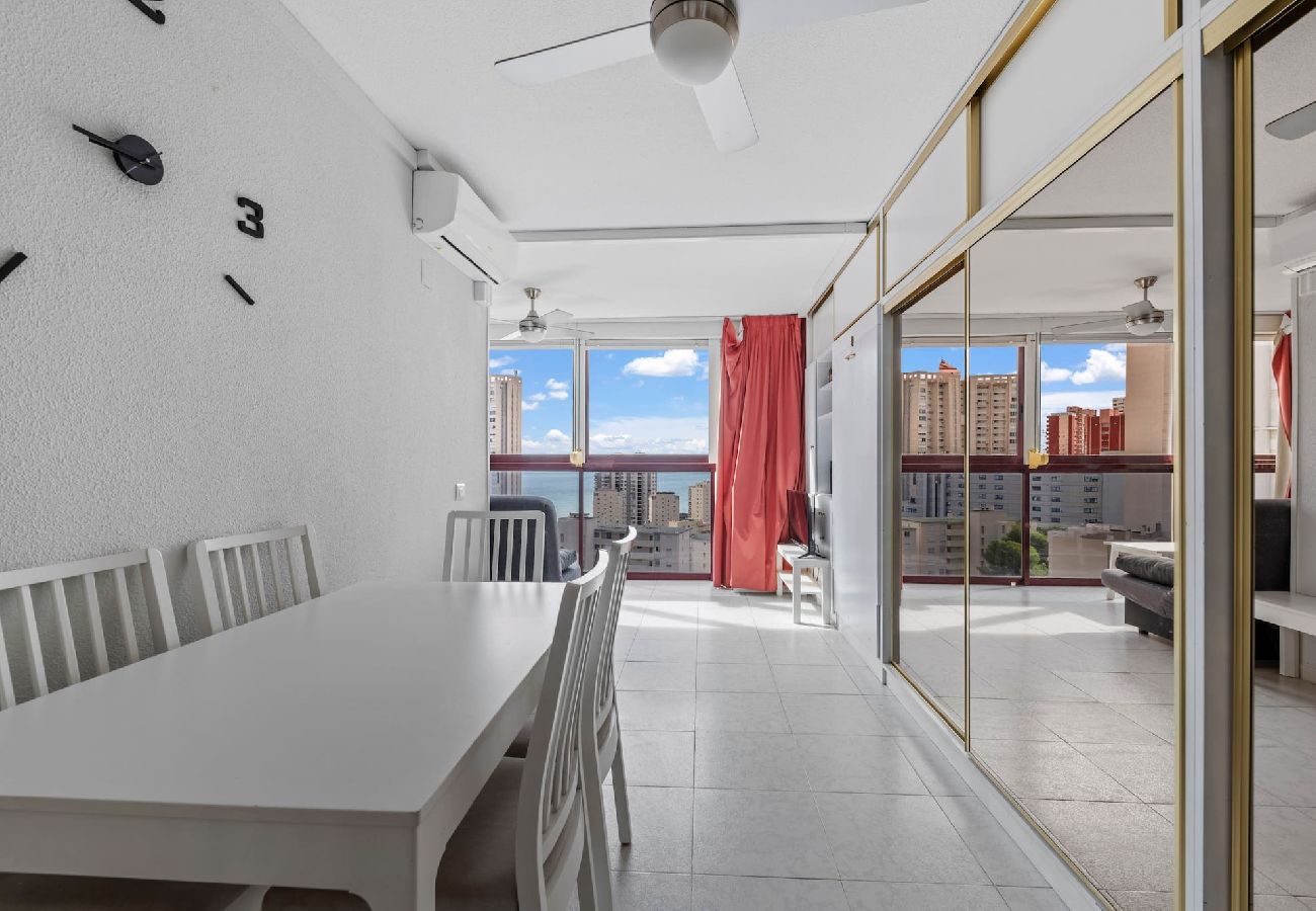 Apartamento en Benidorm - Amplio y luminoso apartamento en Gemelos 15