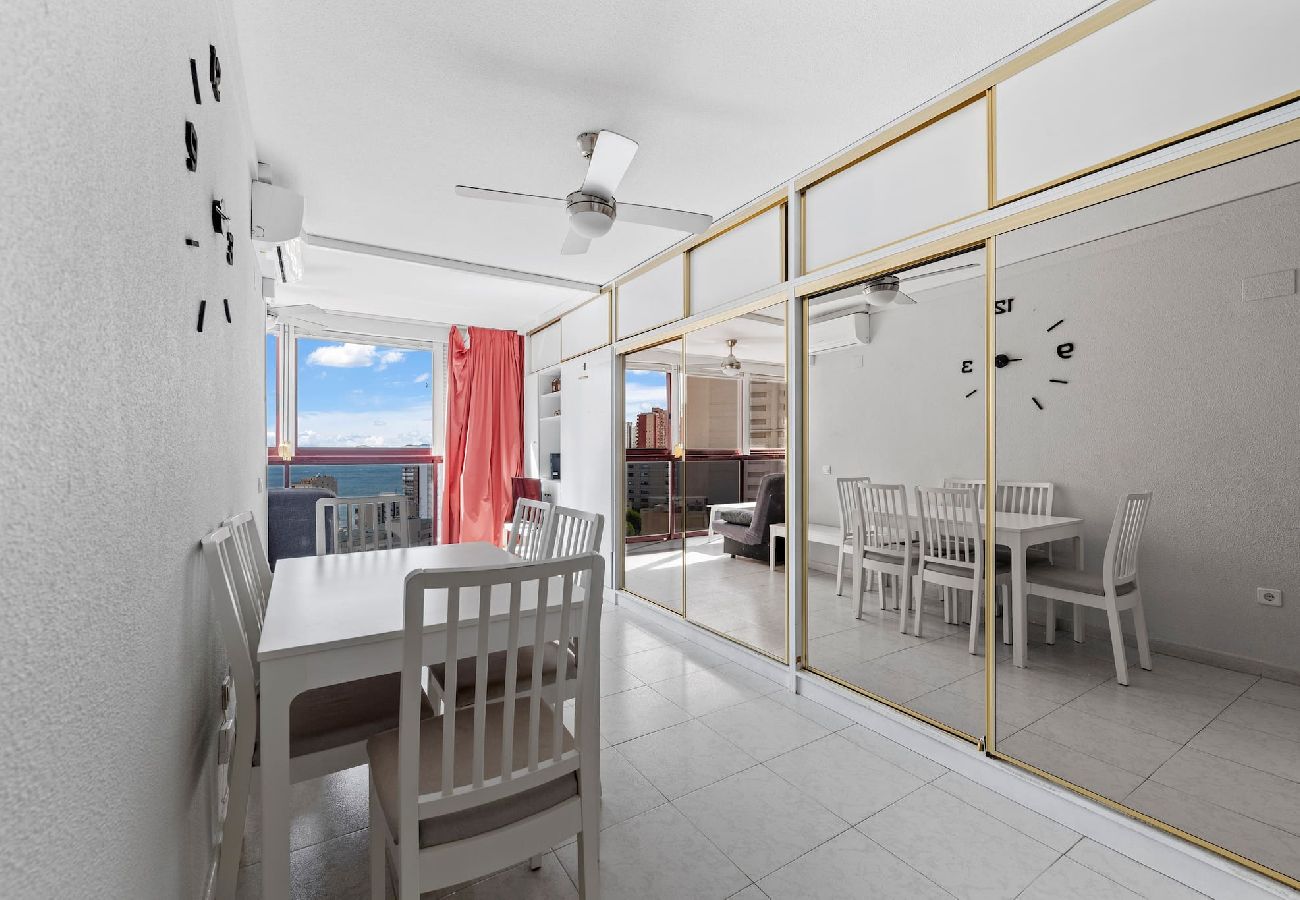 Apartamento en Benidorm - Amplio y luminoso apartamento en Gemelos 15