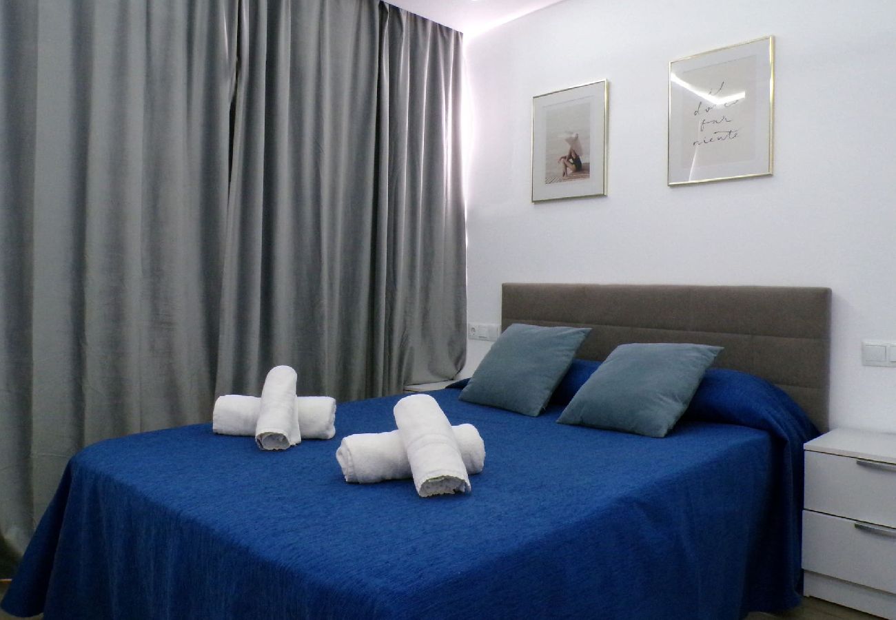 Apartamento en Benidorm - Moderno Apartamento con Piscina y Bicicletas Gratis