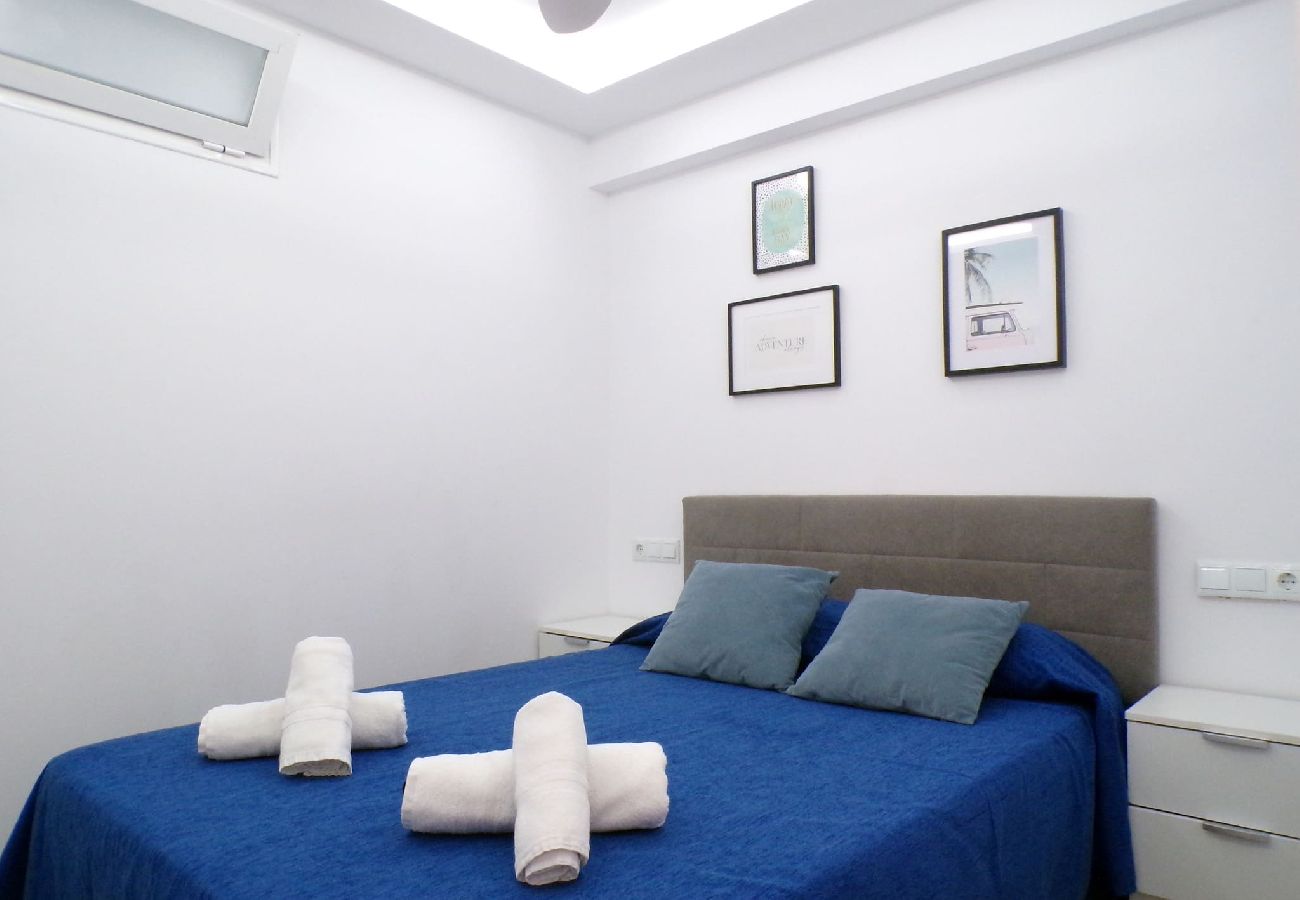 Apartamento en Benidorm - Moderno Apartamento con Piscina y Bicicletas Gratis