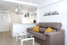 Apartamento en Benidorm - Moderno Apartamento con Piscina y Bicicletas Gratis