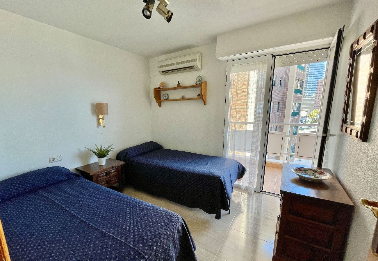 Apartamento en Benidorm - Amplio apartamento en primera línea de playa