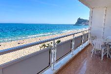 Apartamento en Benidorm - Amplio apartamento en primera línea de playa