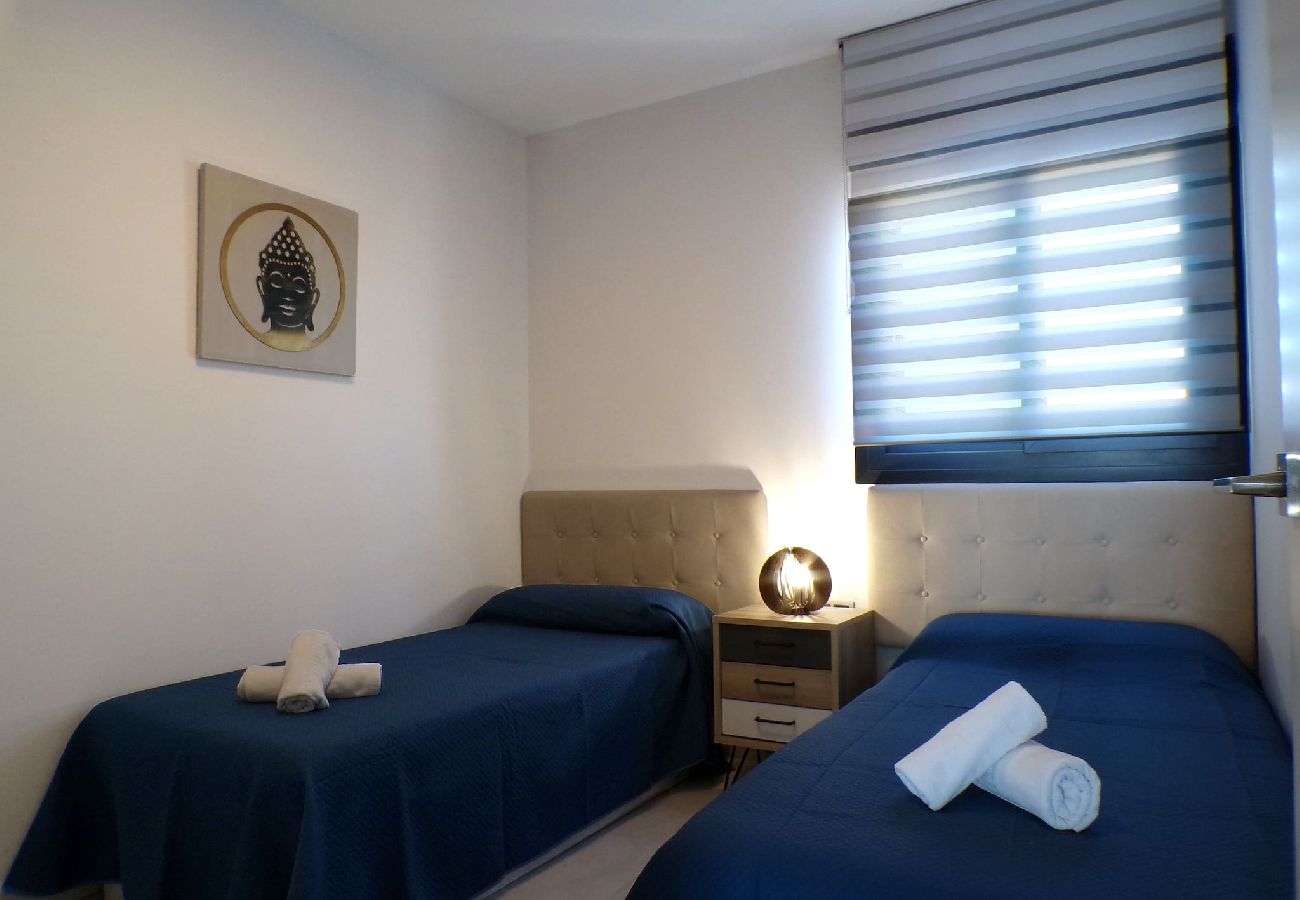 Apartamento en Benidorm - Lujoso apartamento Sunset Waves 