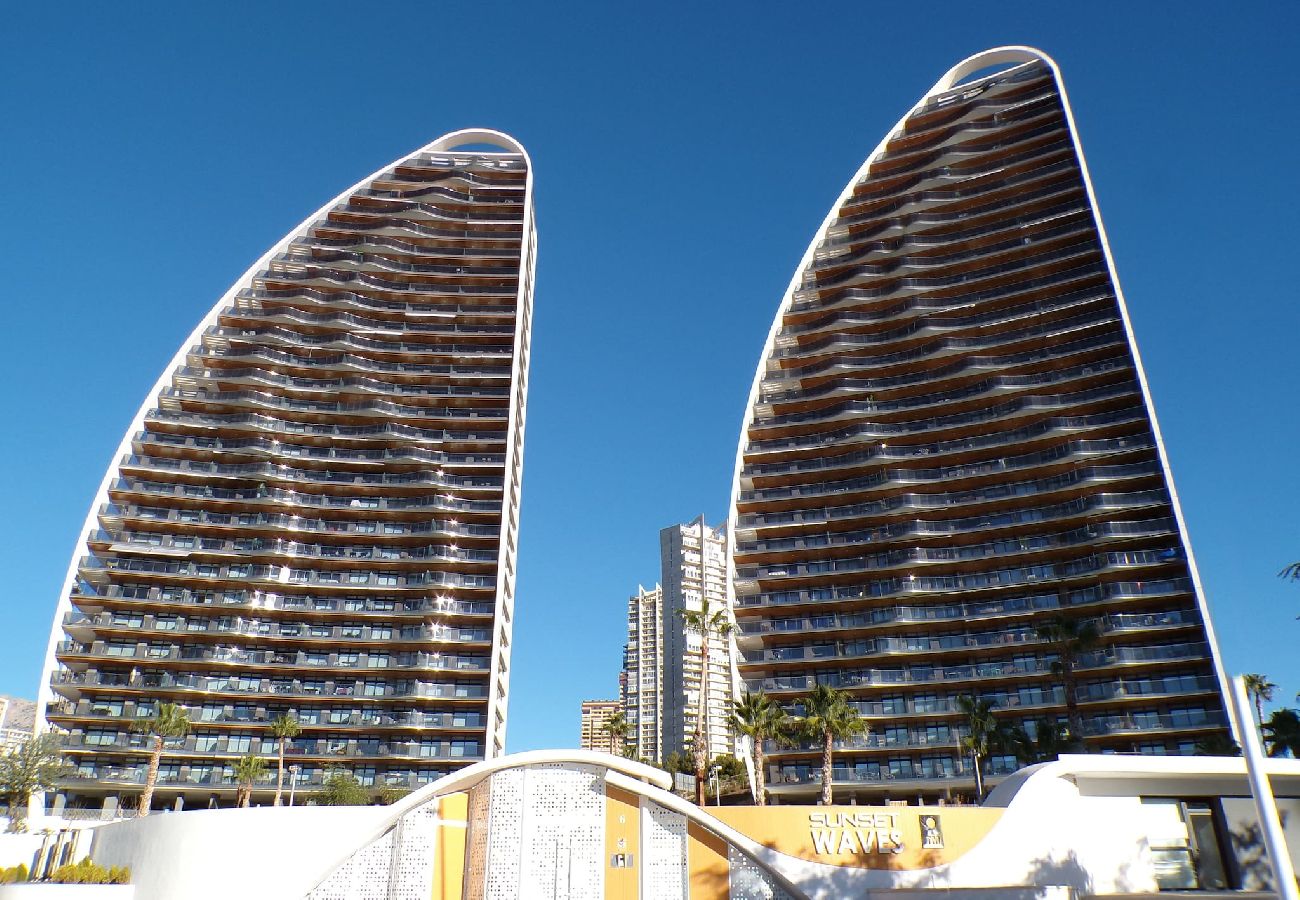 Apartamento en Benidorm - Lujoso apartamento Sunset Waves 