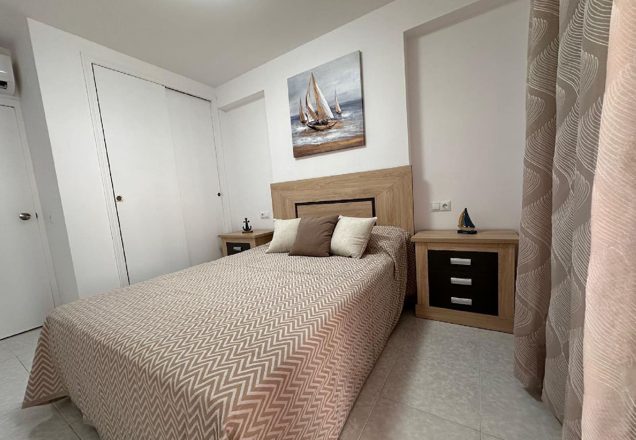 Apartamento en Benidorm - Apartamento con piscina a 2 minutos de la playa 