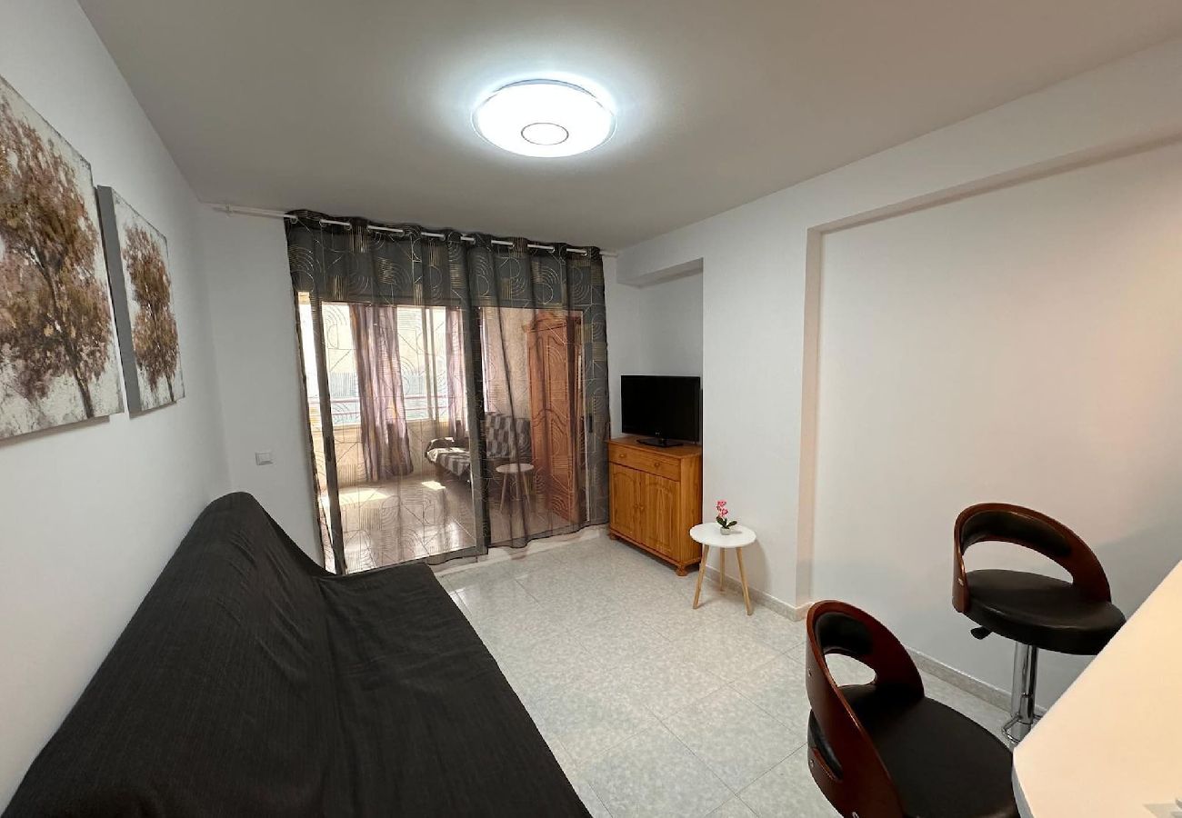 Apartamento en Benidorm - Apartamento con piscina a 2 minutos de la playa 