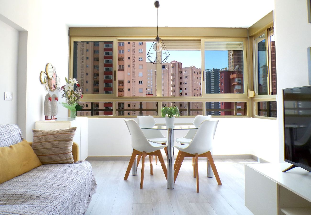 Apartamento en Benidorm - Apartamento Mariscal 4 con 2 dormitorios y piscina 