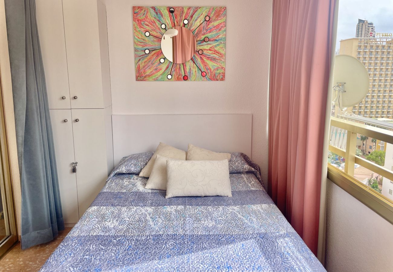 Apartamento en Benidorm - Apartamento de dos dormitorios y un baño en Mariscal 5 