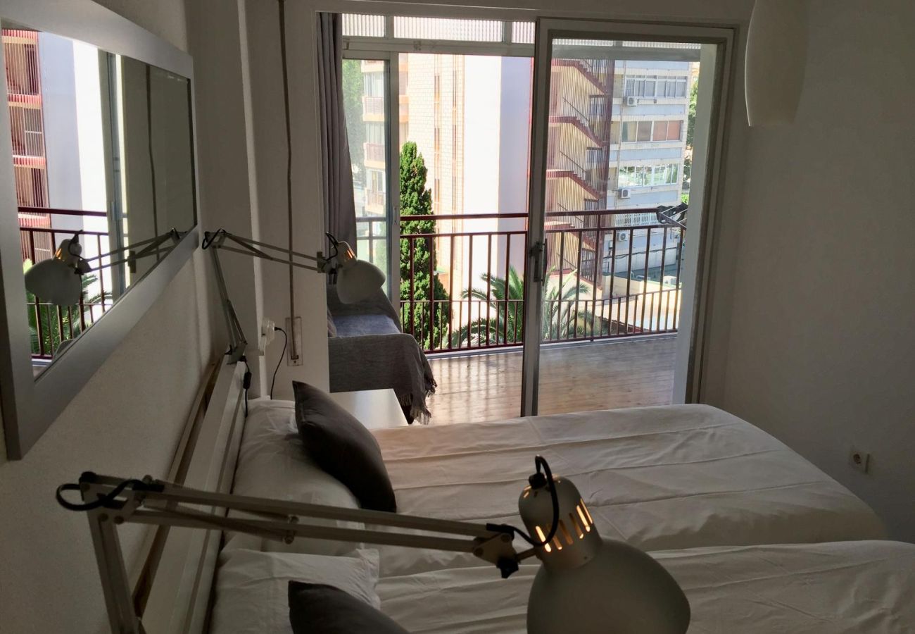 Apartamento en Benidorm - Tu rincón junto al mar – cómodo apartamento a 5 min de la playa