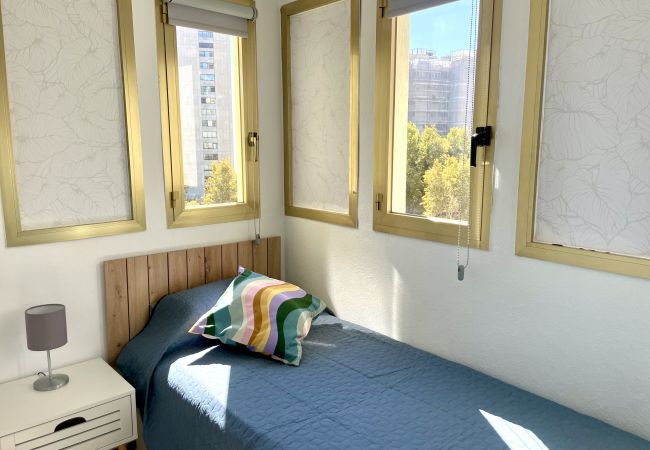 Apartamento en Benidorm - Luminoso apartamento de dos dormitorios  en plena zona Levante Apartamento en Benidorm - Luminoso apartamento de dos dormitorios  en plena zona Levante