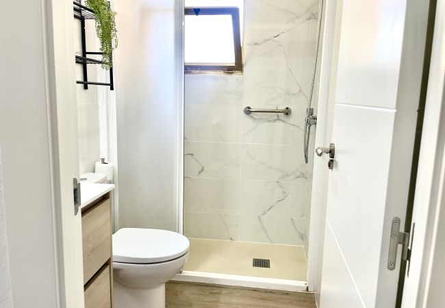 Apartamento en Benidorm - Luminoso apartamento de dos dormitorios  en plena zona Levante Apartamento en Benidorm - Luminoso apartamento de dos dormitorios  en plena zona Levante