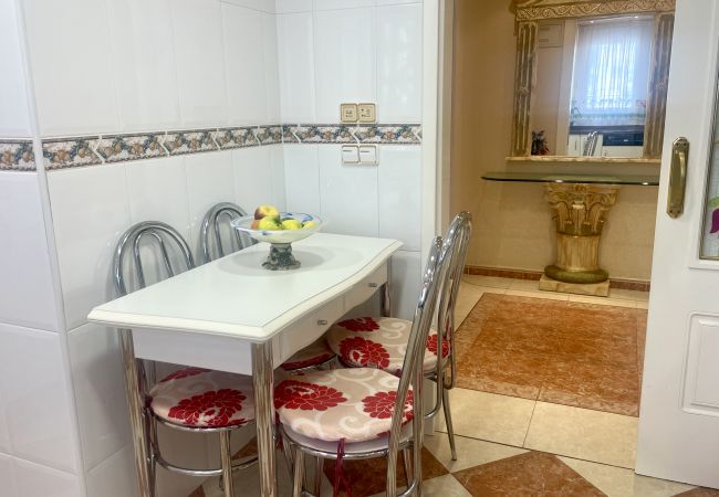 Apartamento en Benidorm - Acogedor apartamento de dos dormitorios en el corazón de Benidorm Apartamento en Benidorm - Acogedor apartamento de dos dormitorios en el corazón de Benidorm