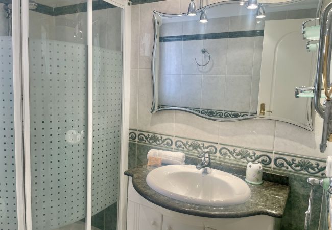Apartamento en Benidorm - Acogedor apartamento de dos dormitorios en el corazón de Benidorm Apartamento en Benidorm - Acogedor apartamento de dos dormitorios en el corazón de Benidorm