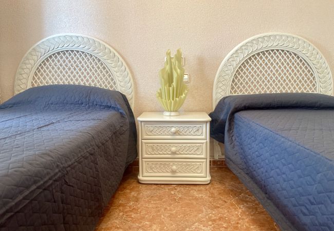 Apartamento en Benidorm - Acogedor apartamento de dos dormitorios en el corazón de Benidorm Apartamento en Benidorm - Acogedor apartamento de dos dormitorios en el corazón de Benidorm
