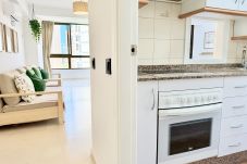 Apartamento en Benidorm - Amplio apartamento renovado para 6 personas en Gemelos 4 con piscina y ubicación ideal