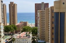 Apartamento en Benidorm - Renovado, con vistas al mar y piscina