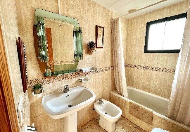 Appartement à Benidorm - Appartement deux pièces avec vue sur la mer  Appartement à Benidorm - Appartement deux pièces avec vue sur la mer