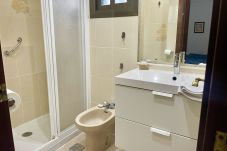 Appartement à Benidorm - Appartement avec 2 pièces et une salle de bail à Gemelos 2 et 4