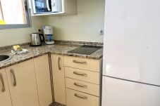 Apartment in Benidorm - Coblanca 6: Charming Coastal Apartment with Enclosed Terrace