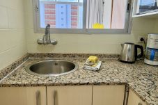 Apartment in Benidorm - Coblanca 6: Charming Coastal Apartment with Enclosed Terrace